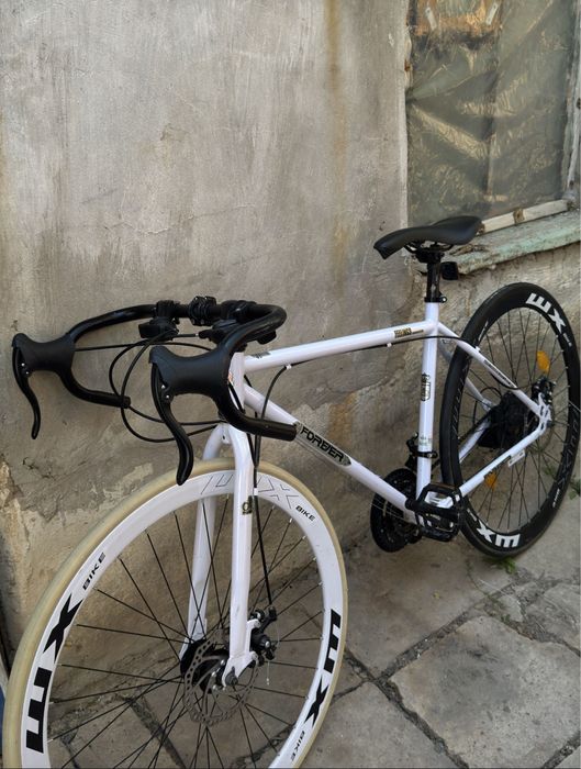 Шоссейник Велосипед