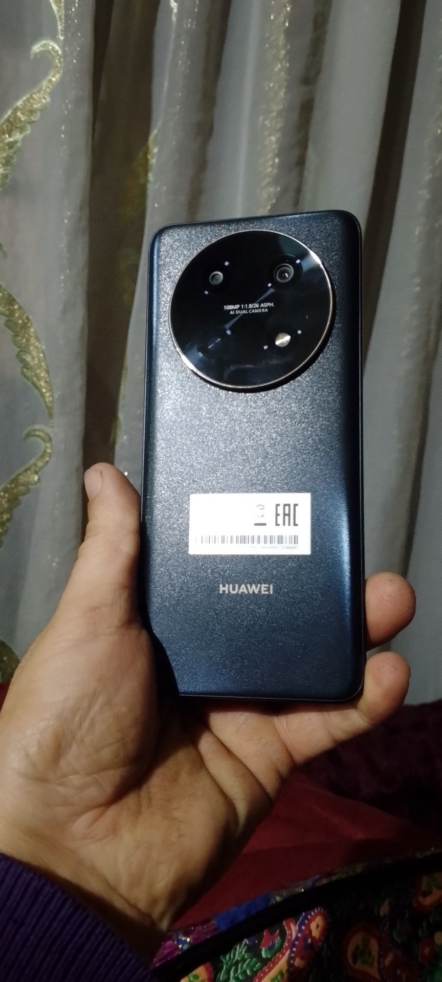 Huawei 8+3/128yangi