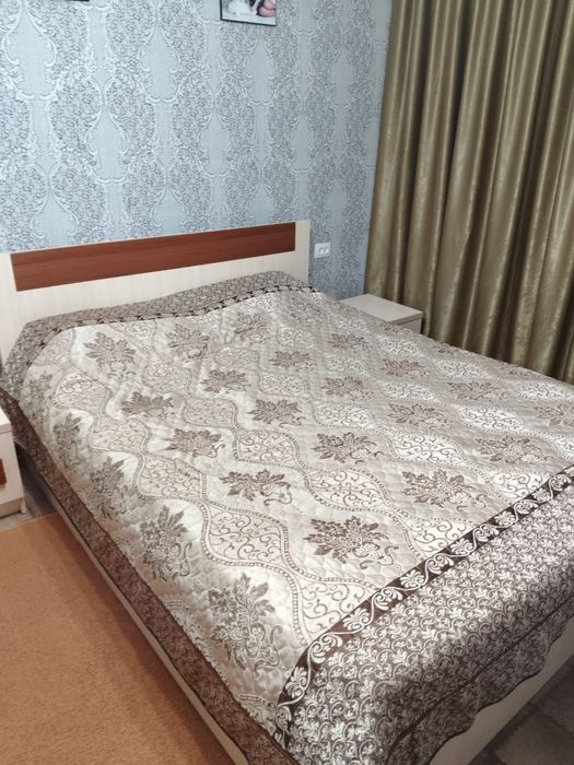 Продам двуспальную кровать