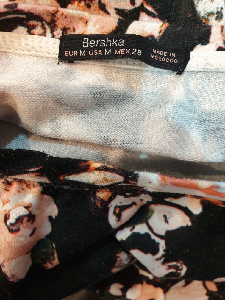 Blugi H&M+bluza Bershka, ambele la doar 45 lei