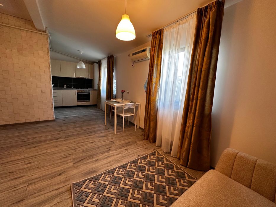 Inchiriez garsoniera Mall Vitan