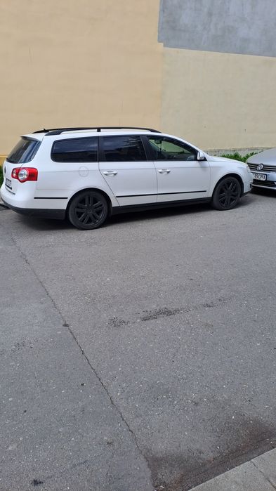 Vând Volkswagen Passat  b6