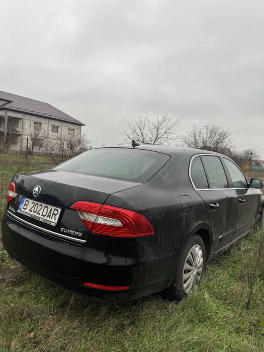 Skoda superb 2 facelift usor avariata