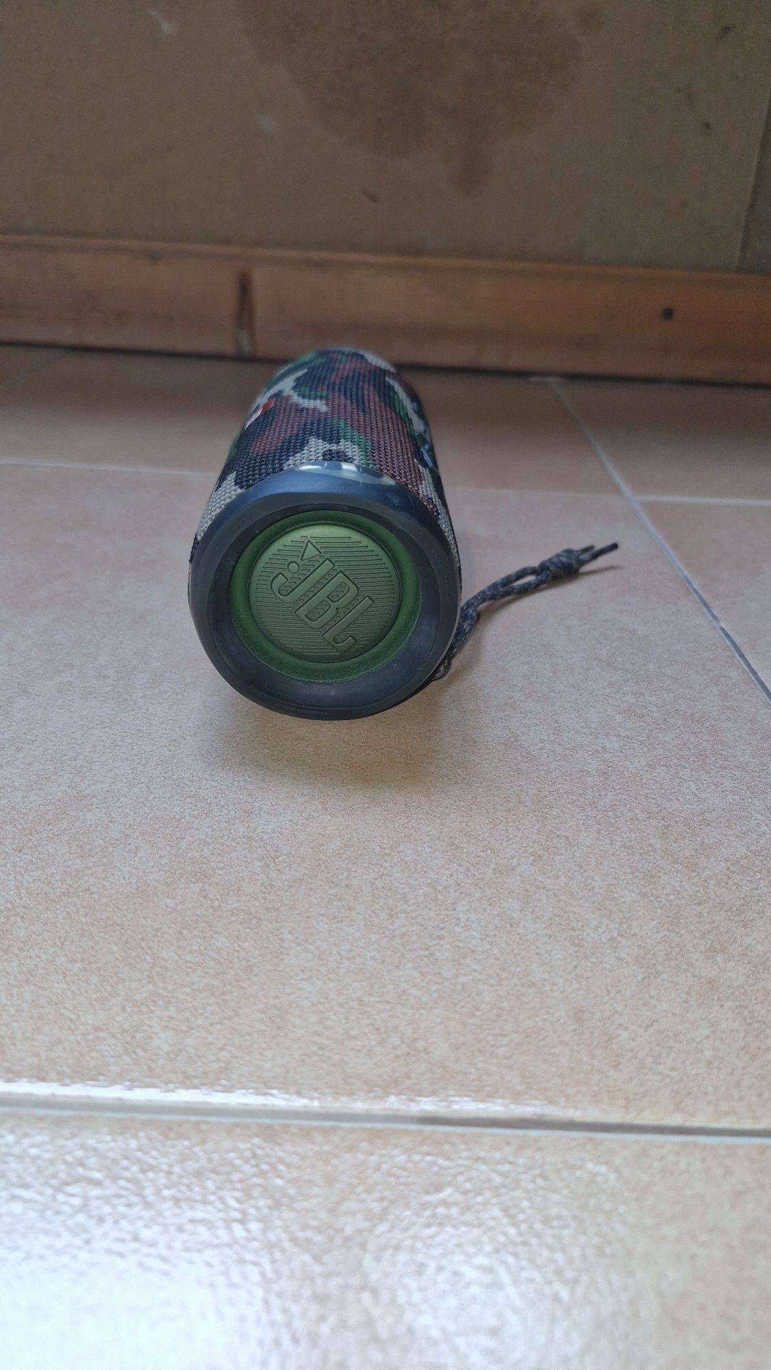 Продава-Преносима тон колонка JBL FLIP 5-Камуфлажна