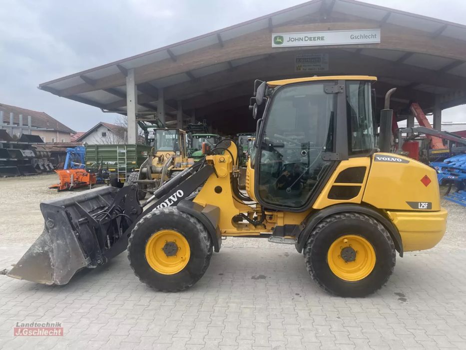 Volvo L25F – Încărcător frontal compact / 2012 / 59 CP