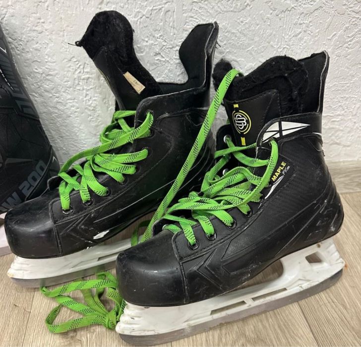 Продам коньки 42 размер