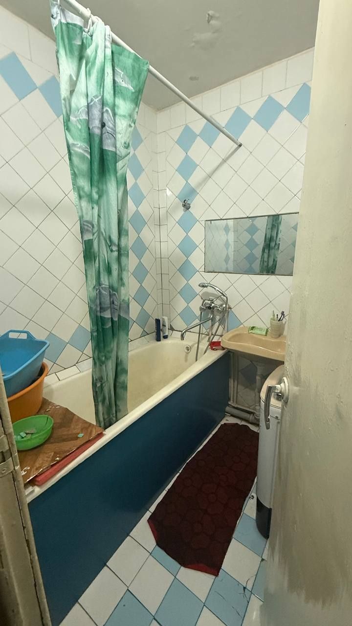 Юнусабад 19  2/2/4. Бал 2х3+2х3  64м2  улучшена