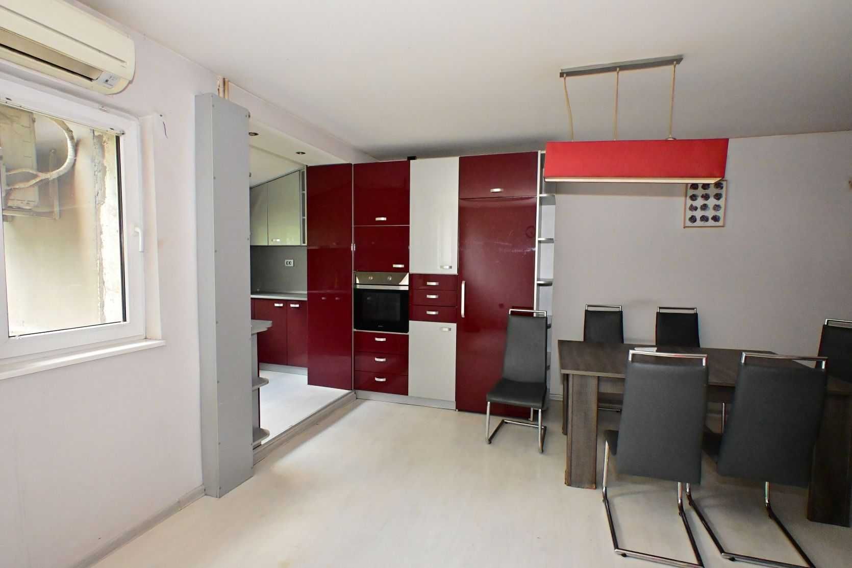Продава двустаен обзаведен апартамент в гр. Перник, кв. Твърди ливади