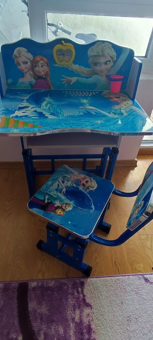 Детска масичка със столче "Леденото кралство"