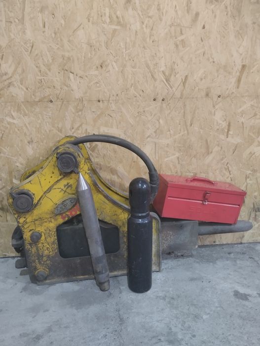 Гидромолот в хорошем состоянии.