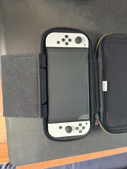 Nintendo switch OLED White