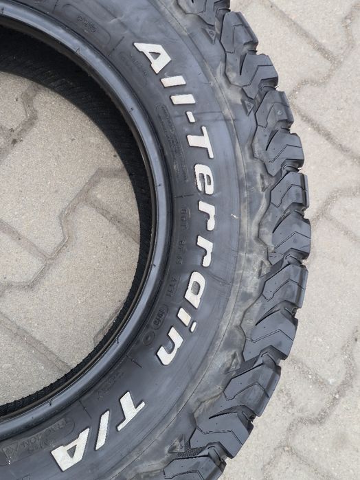 245  75 17 Bf Goodrich offroad