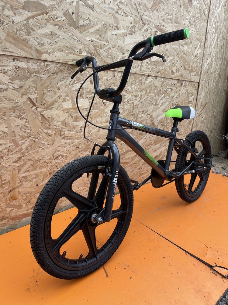 Bicicleta bmx jumper Shockwave roti 20”