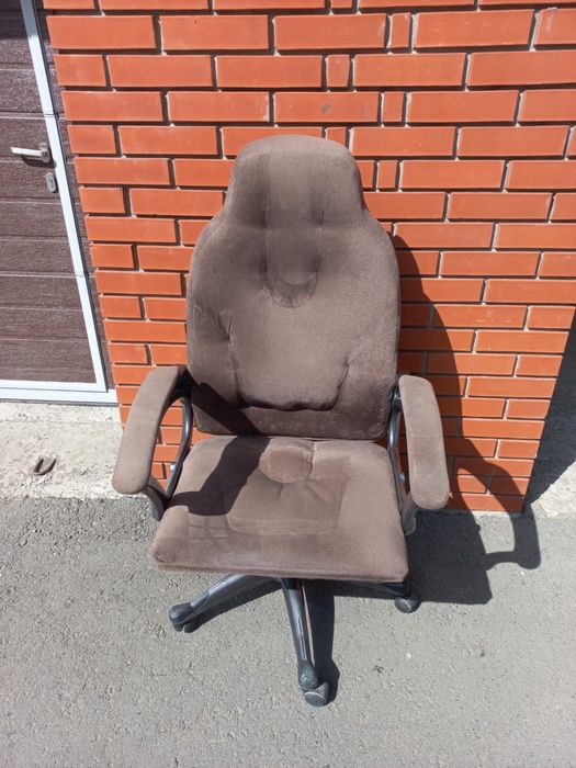 Продам кресло велюровое