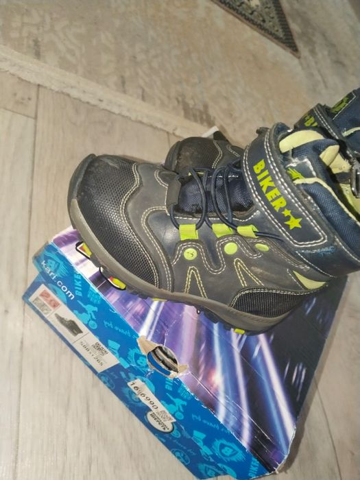 Обувь для мальчика.Зима .26-р.Подоидёт 3-4годика.Одевали один сезон