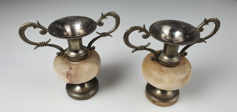 Vand set de 2 obiecte decorative din metal si marmura naturala