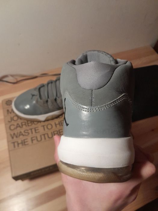 Jordan max aura 1 cool grey