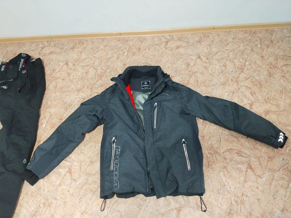 Продам мужской лыжный костюм