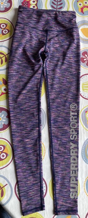 Висококачествен спортен клин Superdry Sport