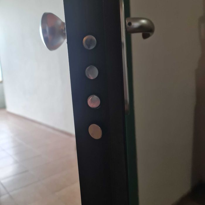 Ușă metalică antiefracție de calitate, marca Dierre.