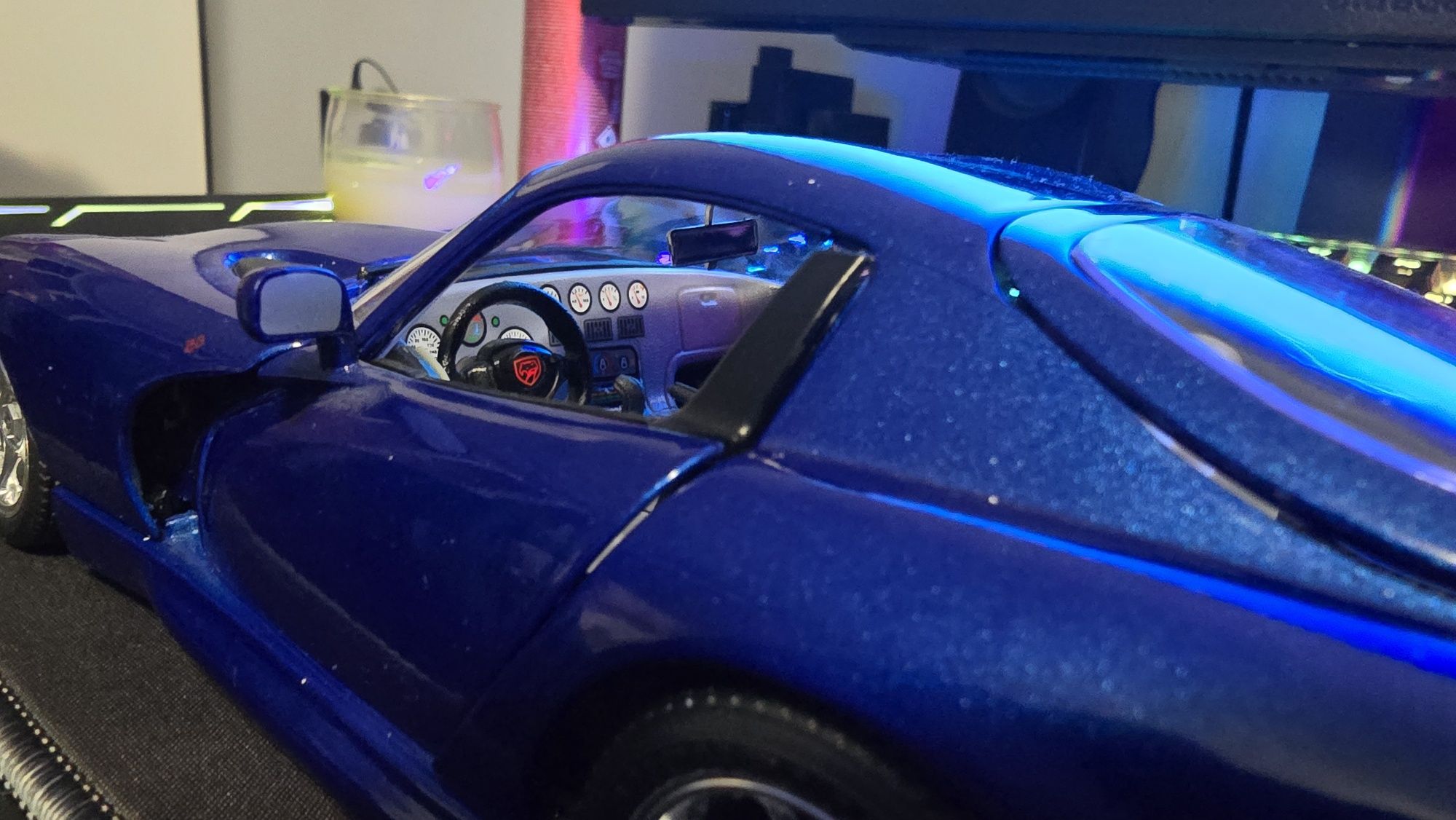 Бураго Вайпър ГТС 1:18 Bburago