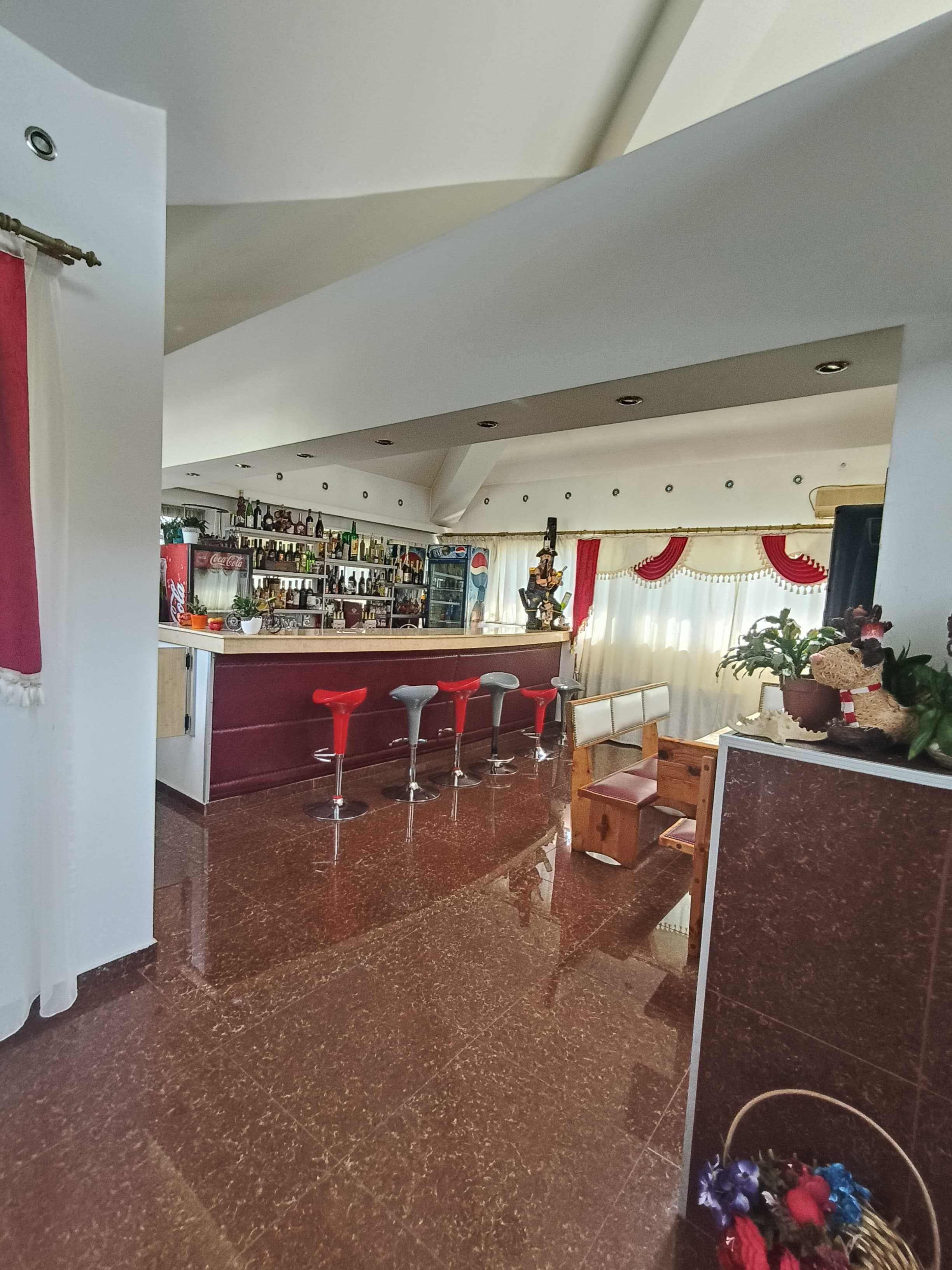 Vand casa in comuna 1 Decembrie -2 zone separate 507 mp