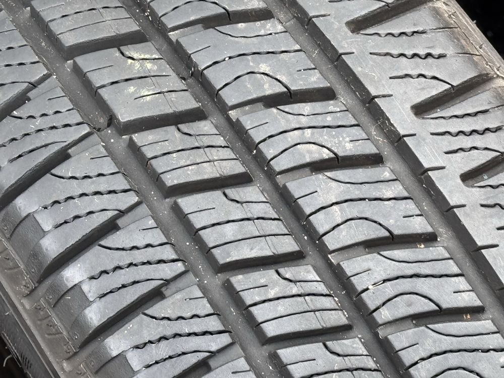 205/65R16C Goodiyear CargoVector 4бр зимни dot1820 8мм