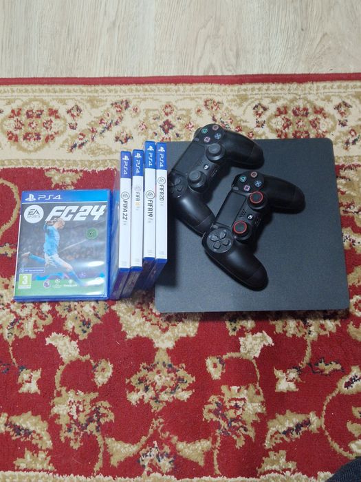 Ps 4 slim.cu 2 controlere