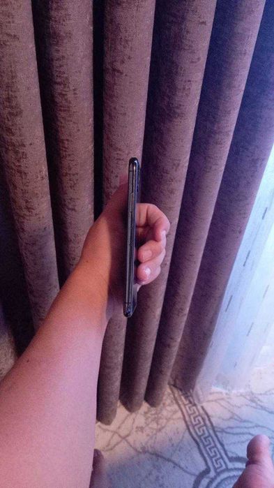 iPhone XS 64 Tinniq