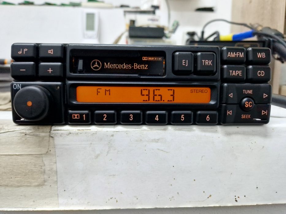 Casetofon mercedes original becker alpine