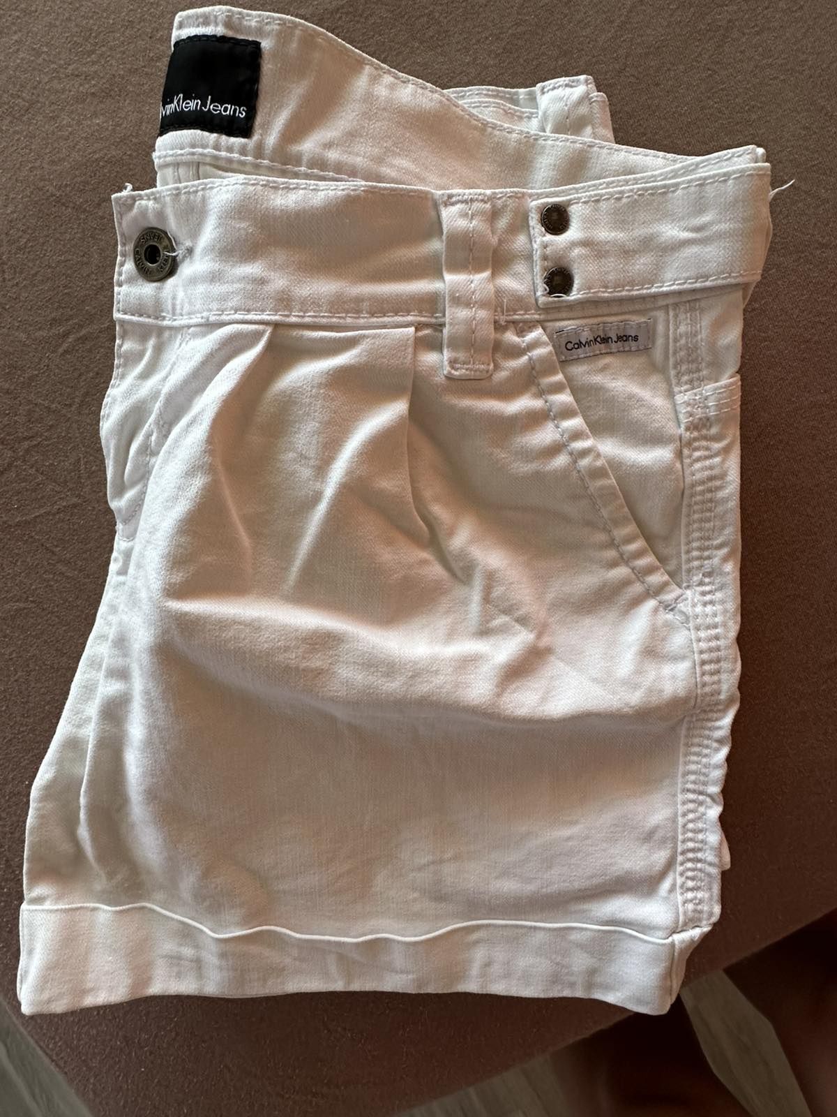 Оригинални панталони на Calvin Klien