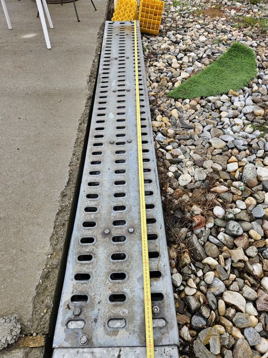 Vand rampe lungi  auto pentru remorca,platforma 2,50m x 0,30m