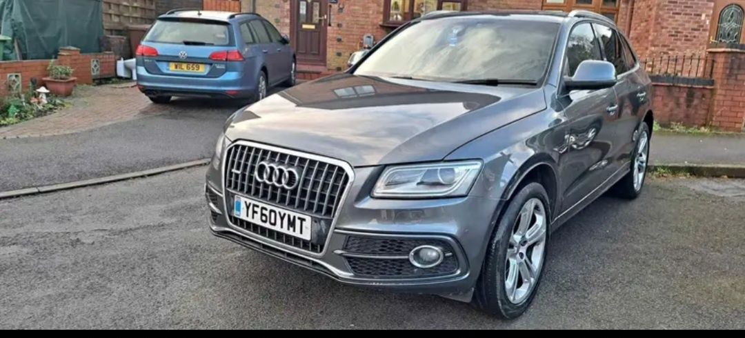 Dezmembrez Audi Q5 Sline 2.0 4x4 177 cp 2011