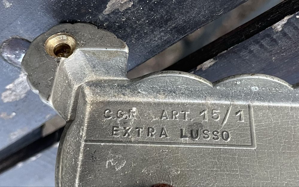Oglindă antică ovală