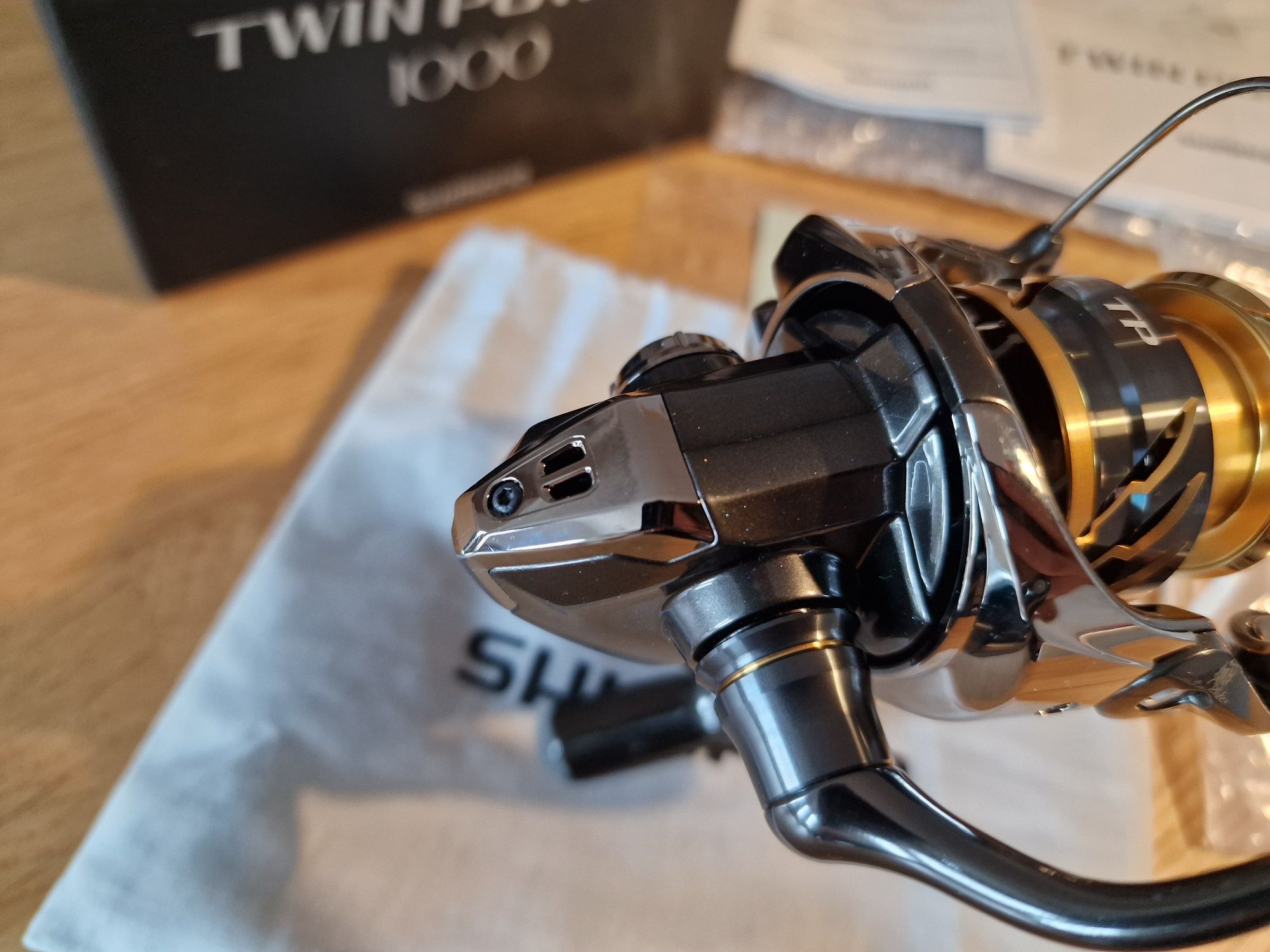 Mulineta spinning Shimano Twin Power 1000-D