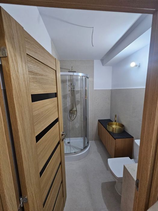 Vând apartament 2 camere,recent renovat