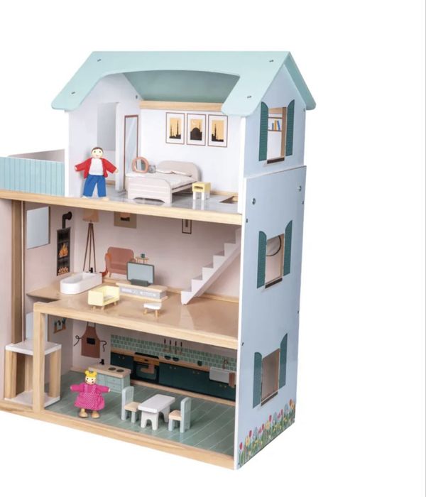 Casuta de papusi din lemn