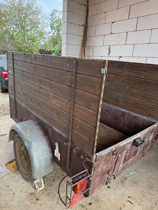 Vand remorcuța 600kg