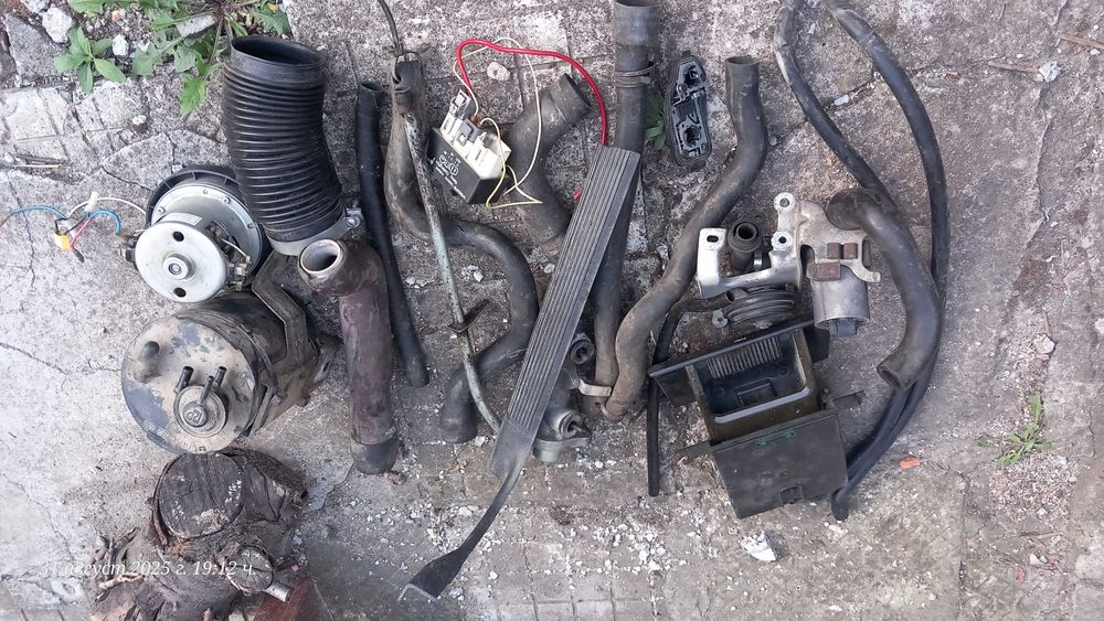 Волво 850 двигател скоростна и части