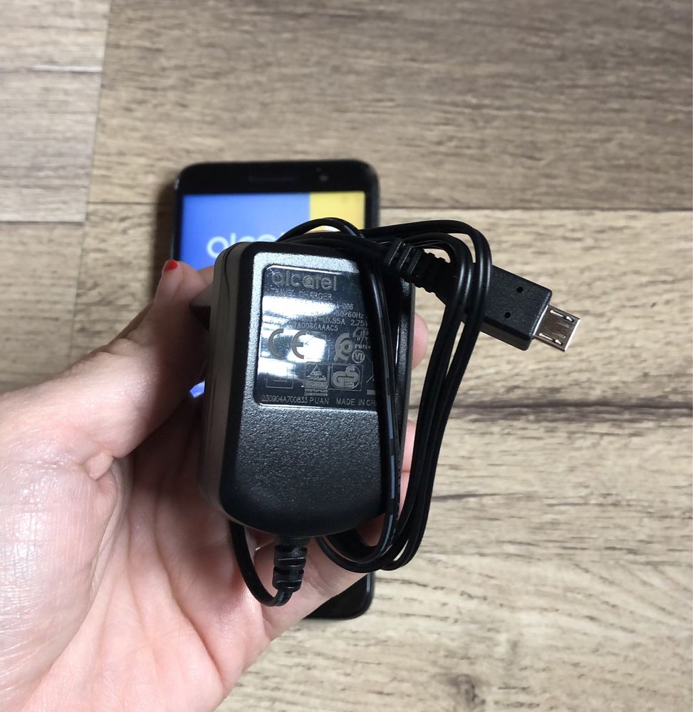 Telefon alcatel 1 nou