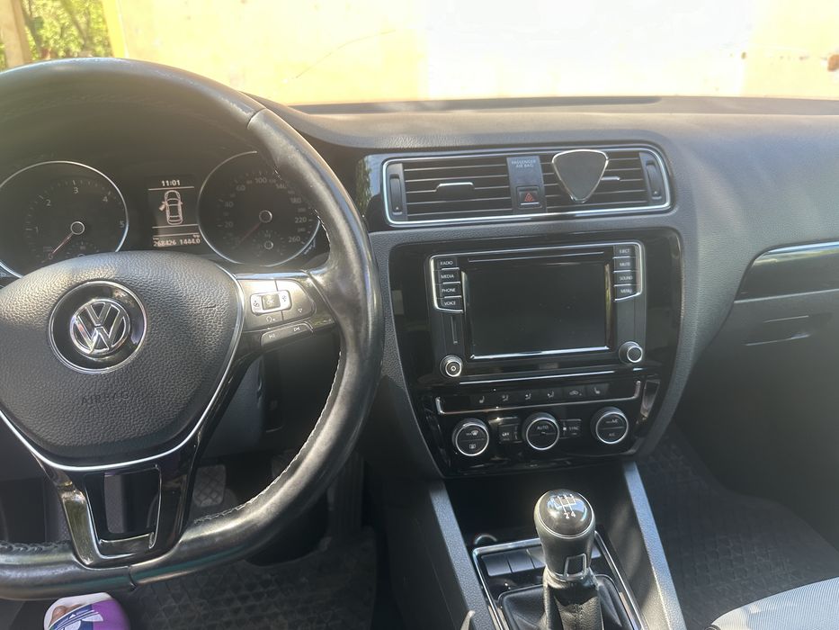 vand vw jetta blue motion 2015