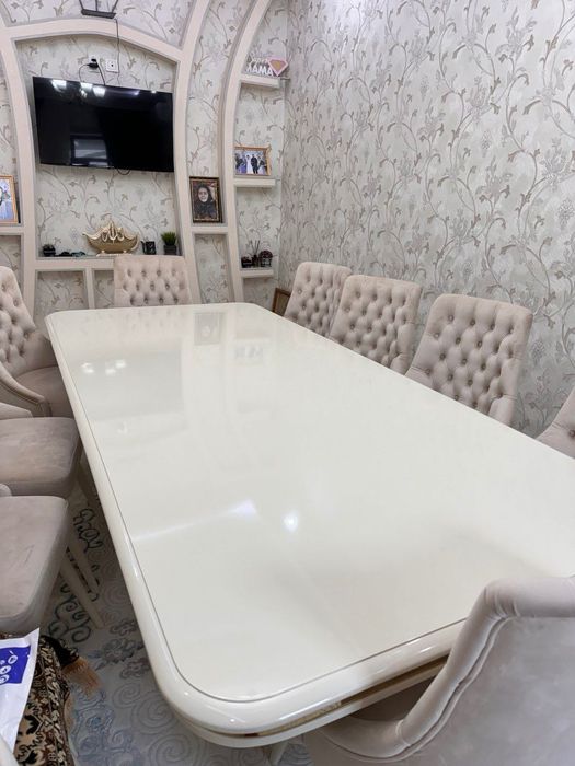 Стол и стулья, комплект