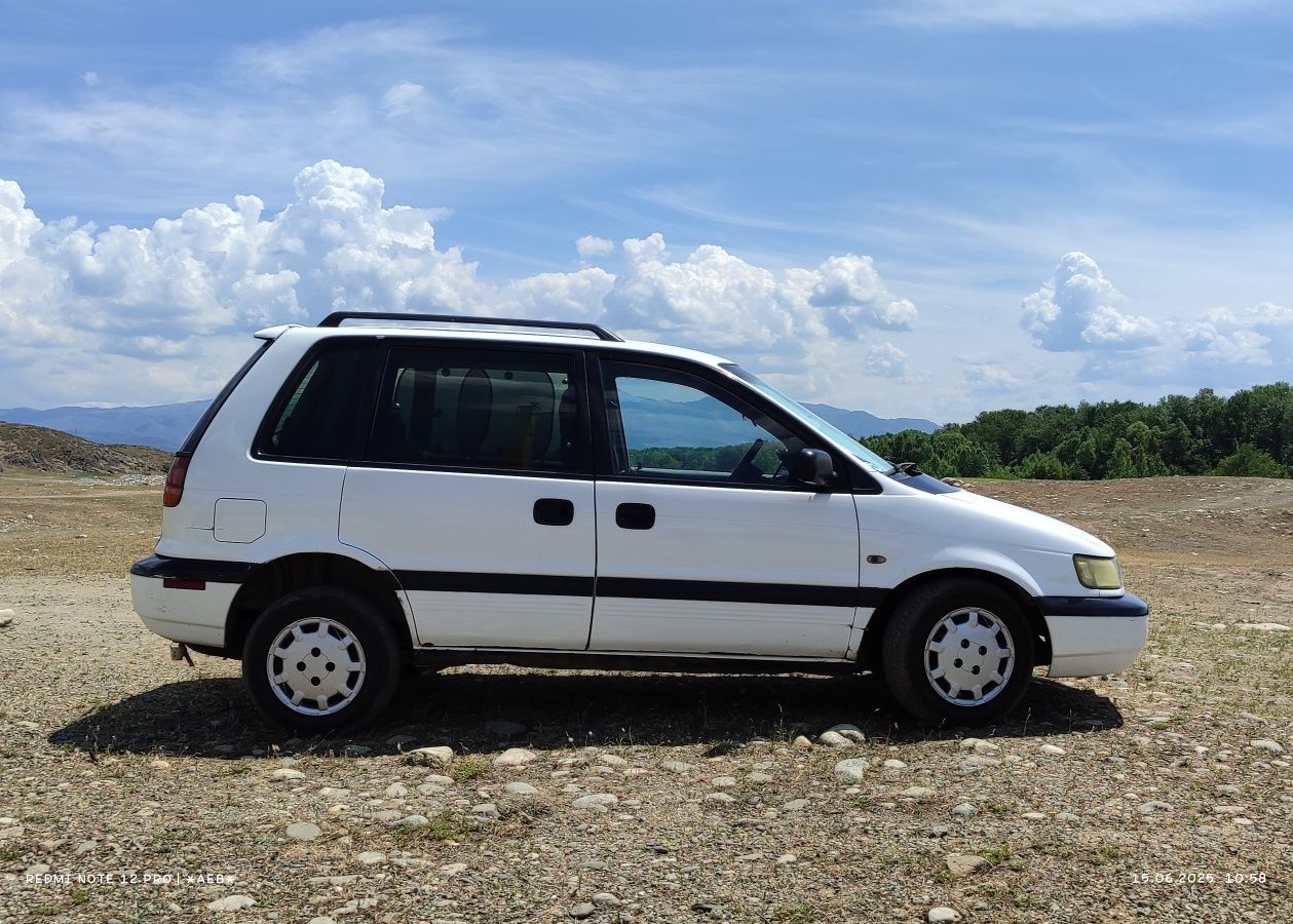 Продам Mitsubishi Space Runner 1993 г, торг есть