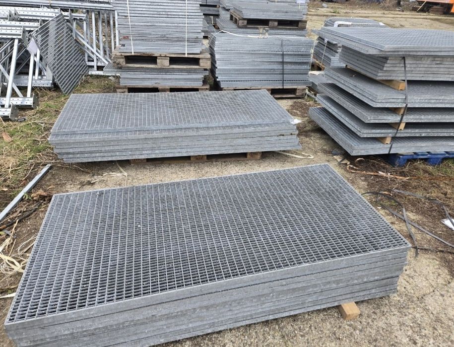 Grătare zincate la diferite dimensiuni