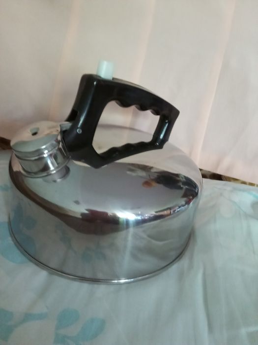 Продам чайник со свистком