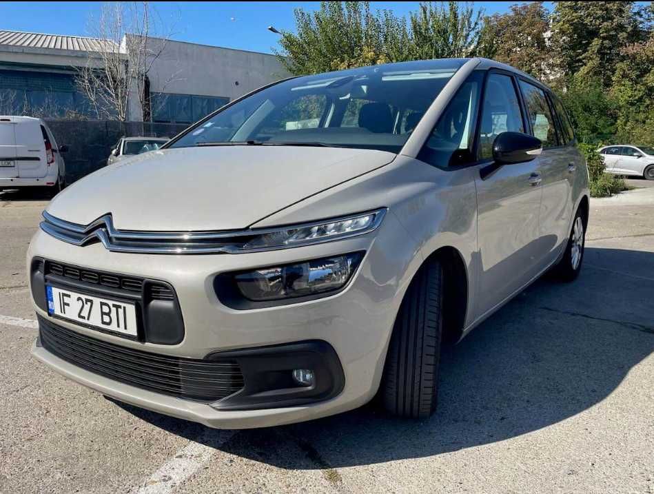 Inchirieri auto microbuz 8+1  Cluj
