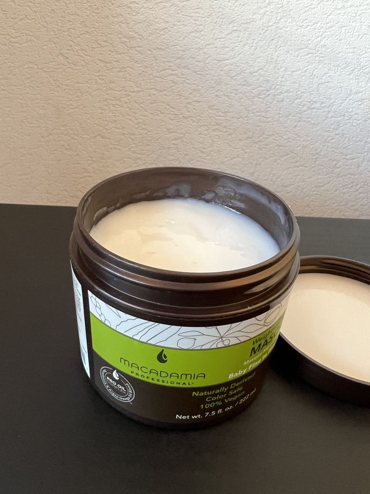 Маска за коса Macadamia Weightless Repair Masque