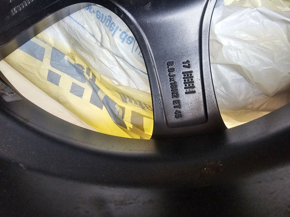 Jante bmw 235  55  18