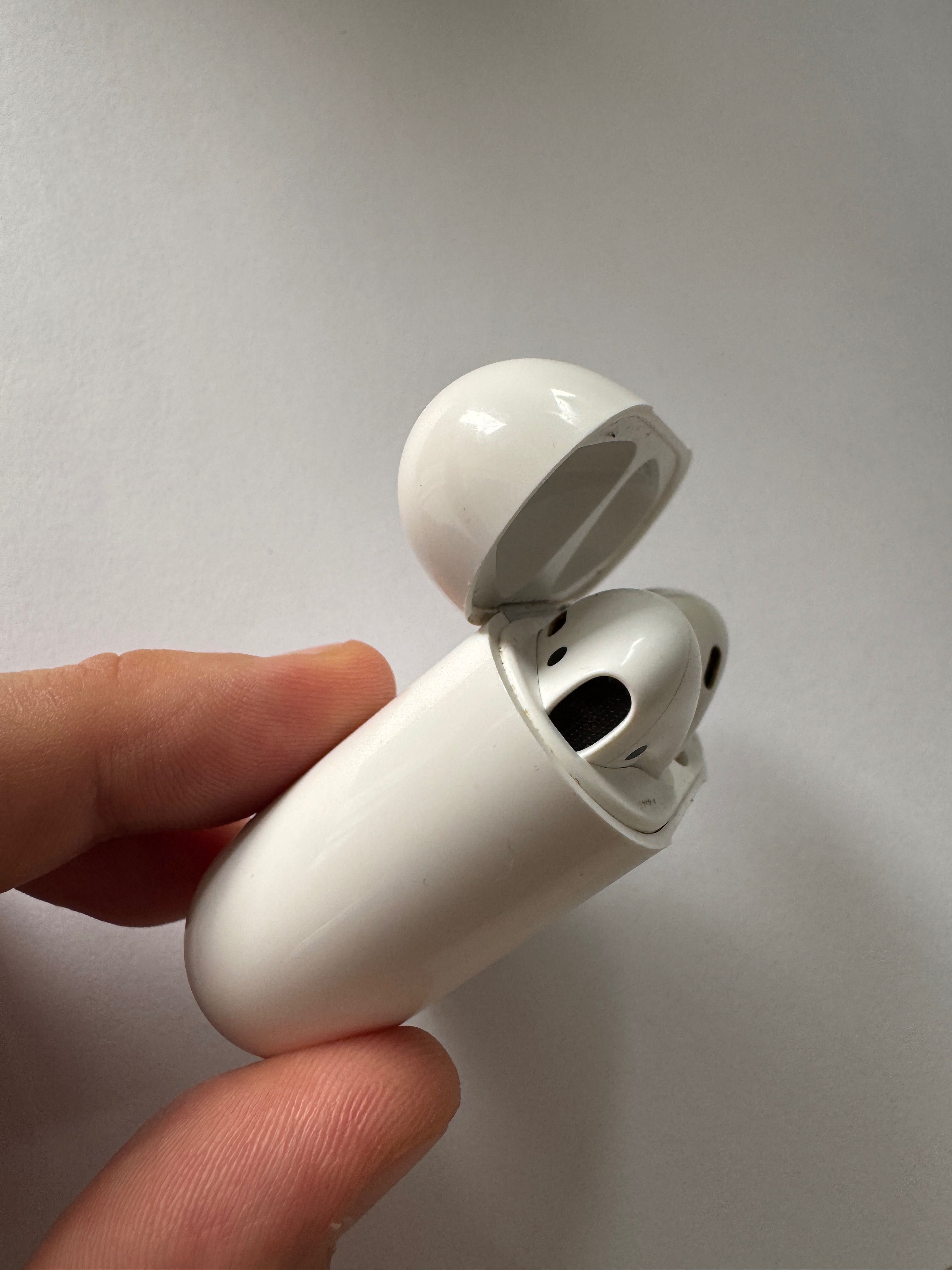 Apple AirPods 2 with wireless charging case оригинал с чехлами