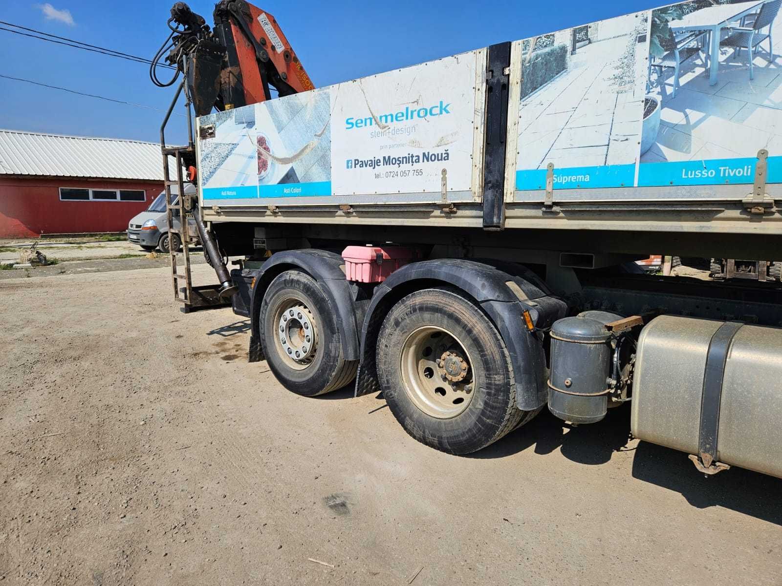 DAF XF 460 camion cu macara